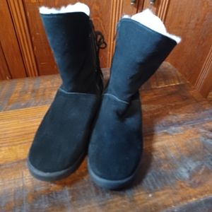 UGG Koolaburra Black Suede Short faux sheepskin Lined Boots 9 Women's